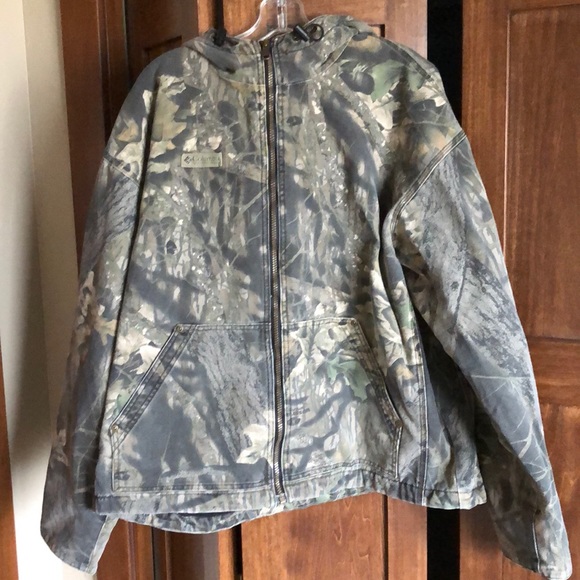 columbia camo windbreaker